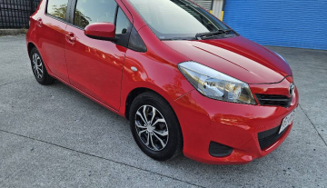 2013 Toyota yaris yr 5 door automatic2.jpg